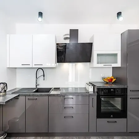 Luxury Modern With Garden Near Old Town Задар