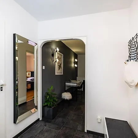 Luxury Modern With Garden Near Old Town Апартаменты *
