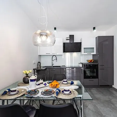 Luxury Modern With Garden Near Old Town Апартаменты Задар