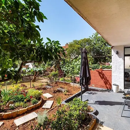 Luxury Modern With Garden Near Old Town Апартаменты